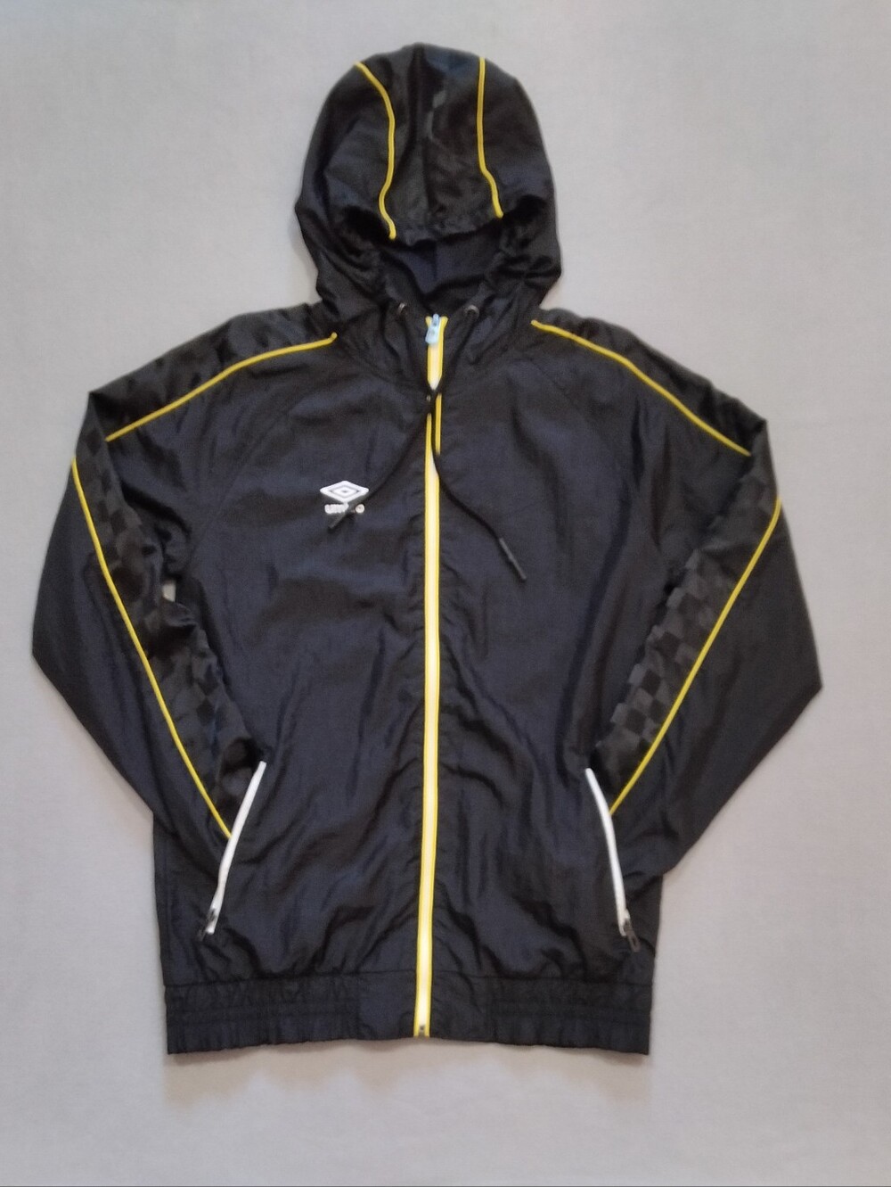 Umbro Premier Pro Training Windbreaker Jacket Mens Medium Mesh Lined Full Zip Up
